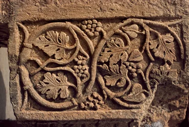 Frammento architettonico con decorazione scolpita, mercato di Sertius, Alto Impero (27 a.C.-395 d.C.)